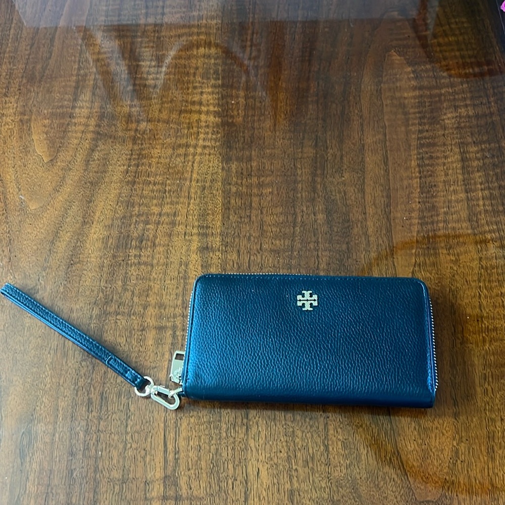 Tory Burch Leather Zipper Wallet/Wristlet